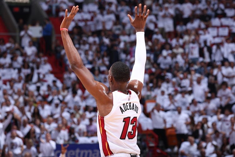 韦德：人们想象中的83分该是暴扣&amp;干拔&amp;各种高难度 而不是43罚球