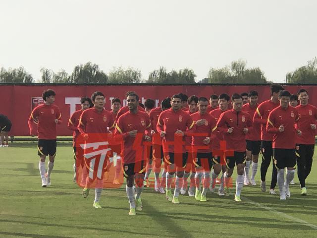 KAIYUN移动端-中国男足回家休整结束 今日复训继续备战12强赛